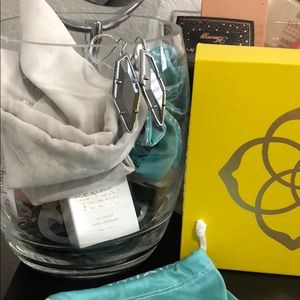 Kendra scott earrings